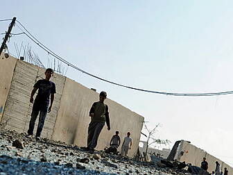 Israel says mortars broke ceas...